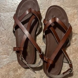 Women’s brown sandals size 8